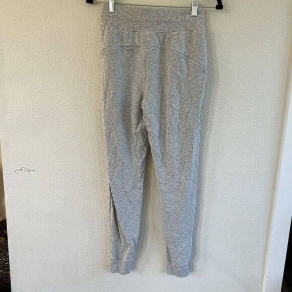 Lululemon Heather Gray Joggers Women’s 4 Stretch Pull On Pants Athleisure Yoga - Picture 2 of 9
